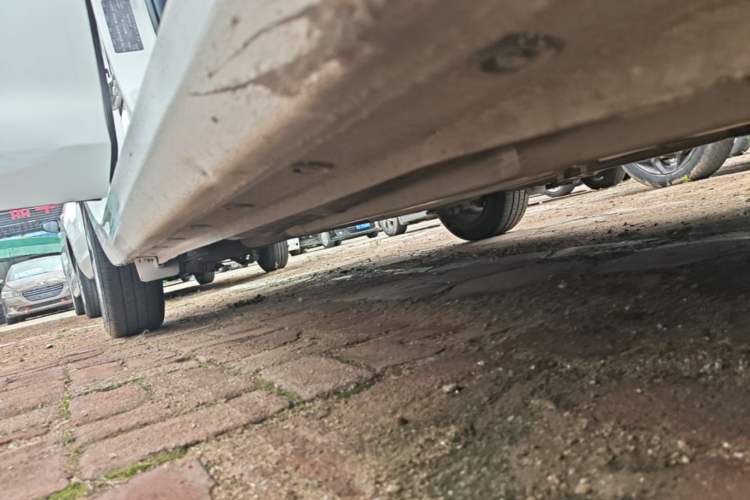 Used Hyundai Verna (older generation) 2017 1.4L Manual Refreshed Version China VI Standard Right Side Sill
