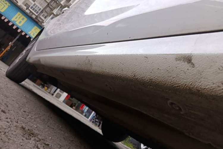 Used Hyundai Verna (older generation) 2017 1.4L Manual Refreshed Version China VI Standard Right Side Sill