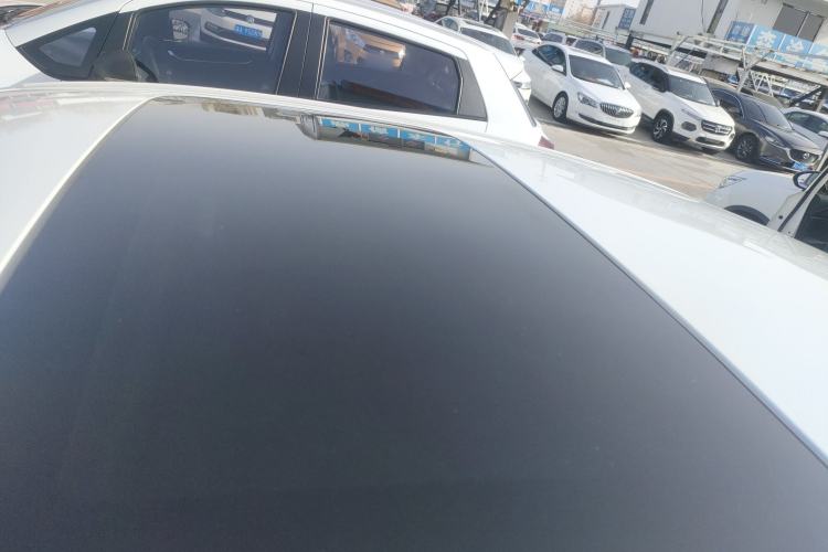Used Hyundai Verna (older generation) 2017 1.4L Manual Colorful Skyroof Version China V Standard Roof