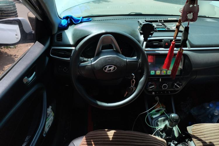 Used Hyundai Verna (older generation) 2017 1.4L Manual Refreshed Version China V Standard Steering Wheel