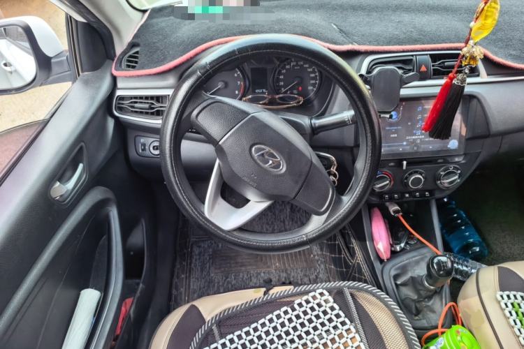 Used Hyundai Verna (older generation) 2017 1.4L Manual Refreshed Version China V Standard Steering Wheel