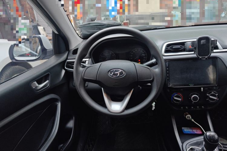 Used Hyundai Verna (older generation) 2017 1.4L Manual Refreshed Version China V Standard Steering Wheel
