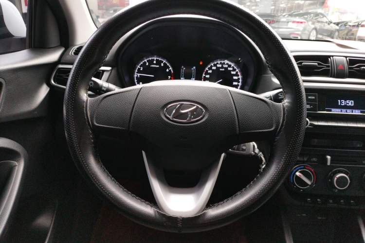 Used Hyundai Verna (older generation) 2017 1.4L Manual Huancai Edition China V Standard Steering Wheel