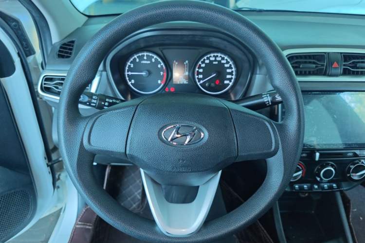 Used Hyundai Verna (older generation) 2017 1.4L Manual Huancai Edition China VI Steering Wheel