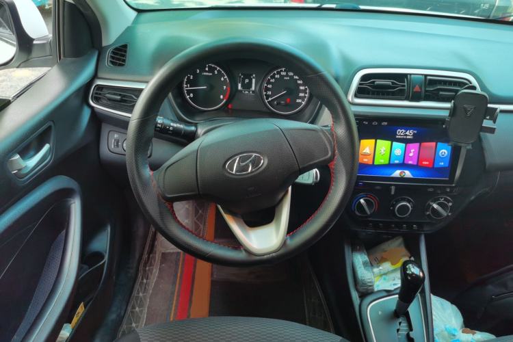 Used Hyundai Verna (older generation) 2017 1.4L Automatic YueXiang Edition China V-standard Steering Wheel