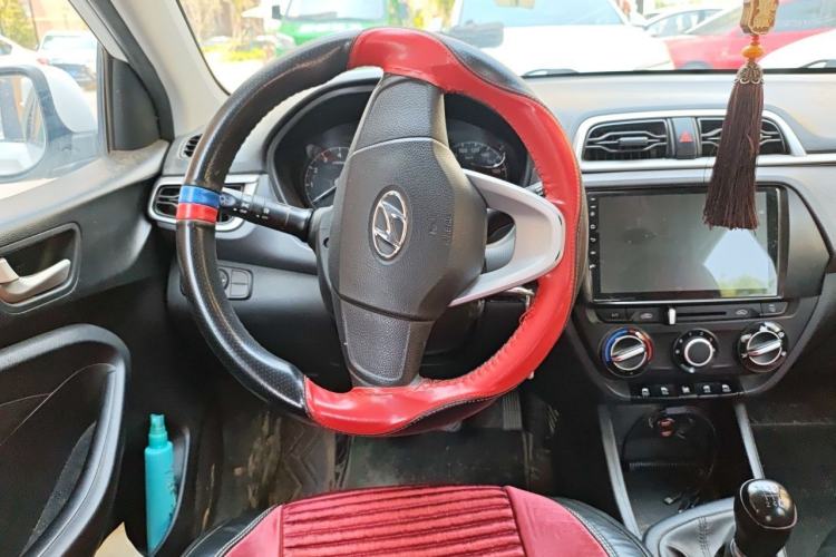 Used Hyundai Verna (older generation) 2017 1.4L Manual Refreshed Version China VI Standard Steering Wheel