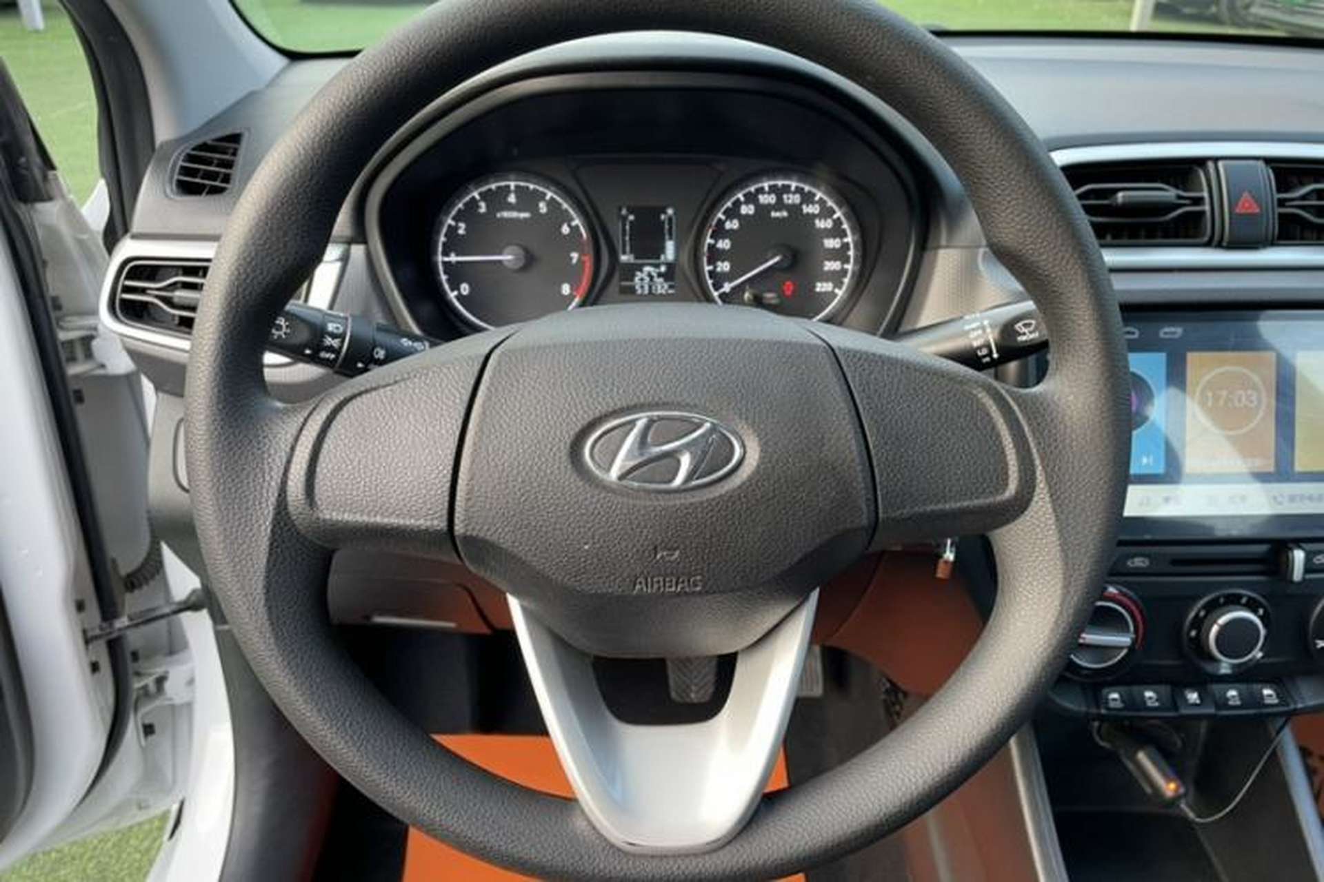 Used Hyundai Verna (older generation) 2017 1.4L Manual Refreshed Version China V Standard Steering Wheel