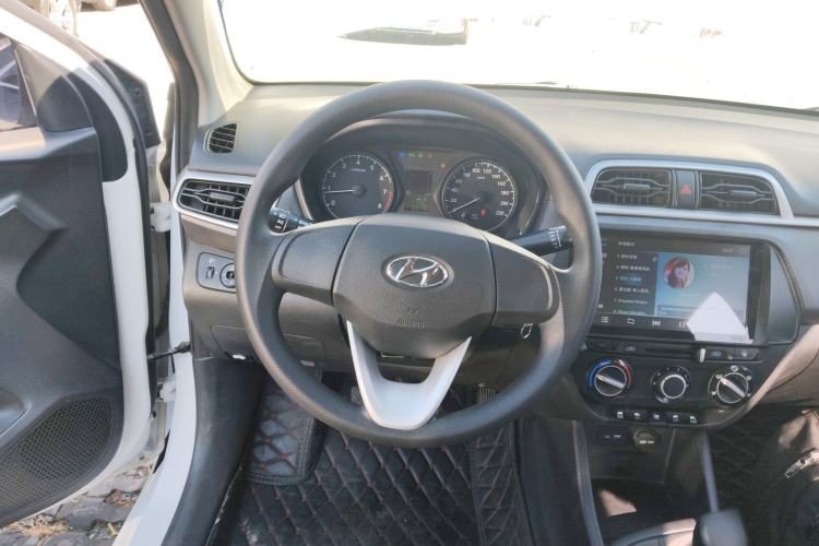 Used Hyundai Verna (older generation) 2017 1.4L Manual Huancai Edition China V Standard Steering Wheel