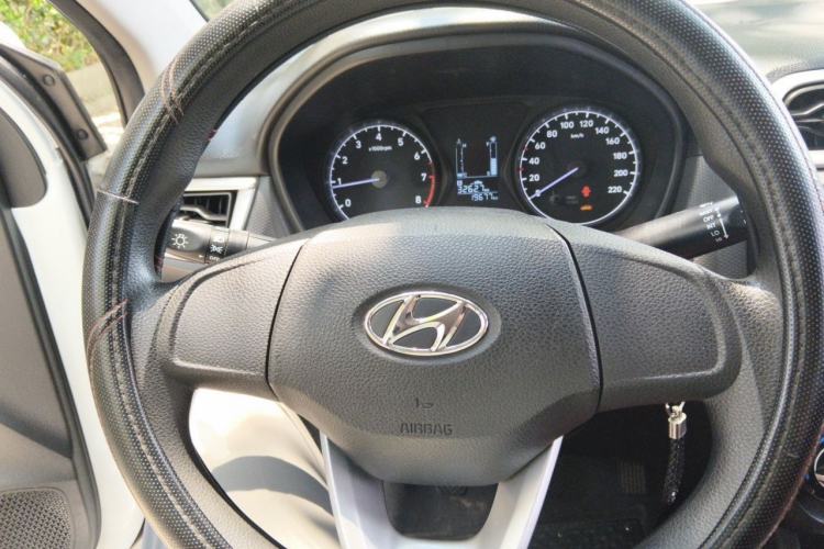Used Hyundai Verna (older generation) 2017 1.4L Manual Refreshed Version China VI Standard Steering Wheel