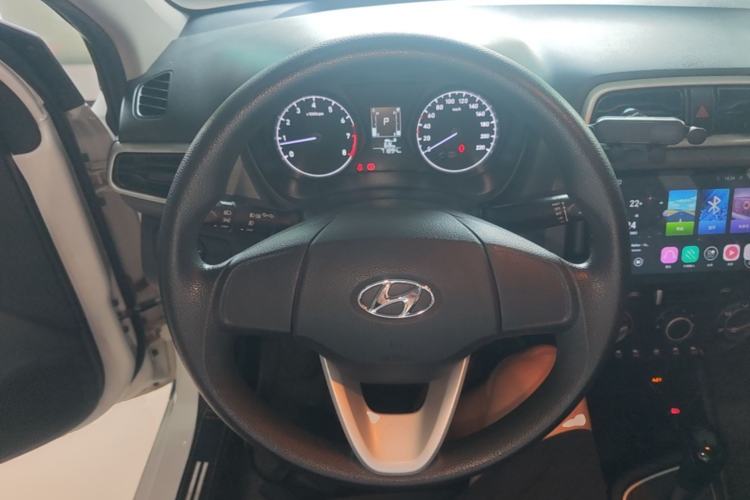 Used Hyundai Verna (older generation) 2017 1.4L Automatic YueXiang Edition China V-standard Steering Wheel