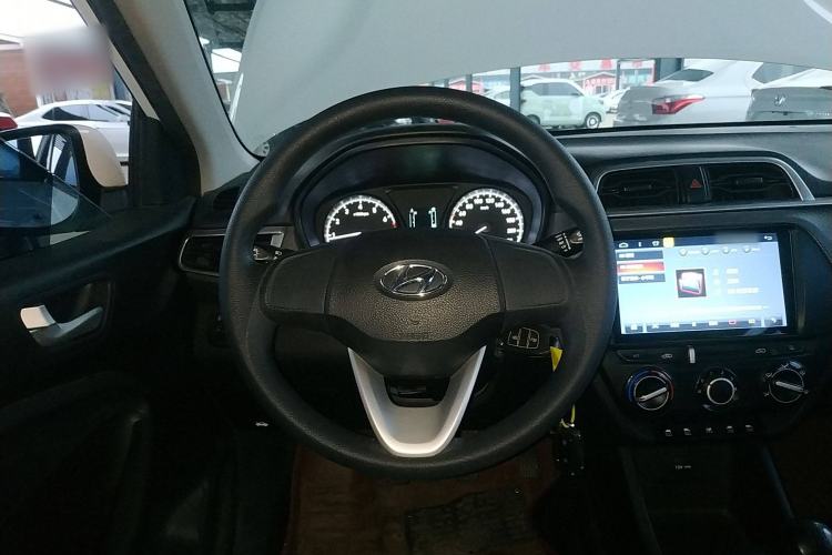 Used Hyundai Verna (older generation) 2017 1.4L Manual Refreshed Version China VI Standard Steering Wheel