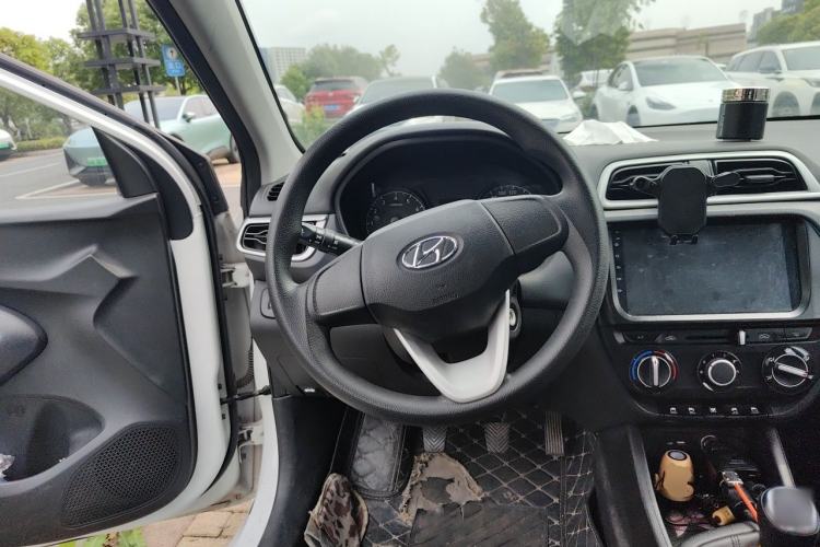 Used Hyundai Verna (older generation) 2017 1.4L Manual Huancai Edition China V Standard Steering Wheel