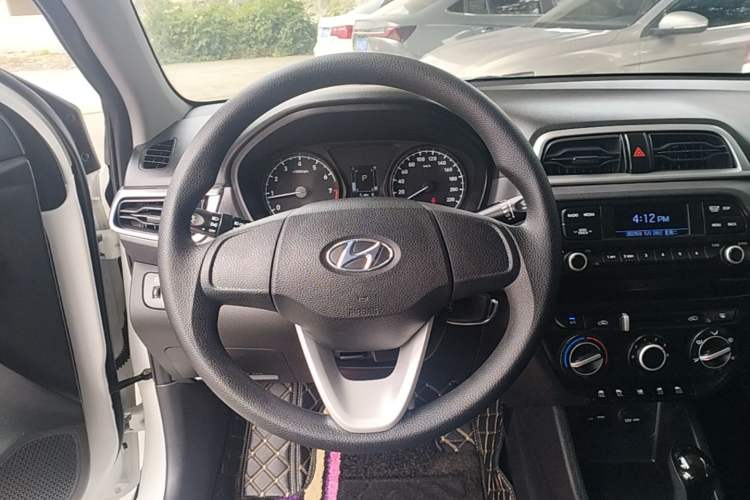 Used Hyundai Verna (older generation) 2017 1.4L Automatic YueXiang Edition China VI Standard Steering Wheel