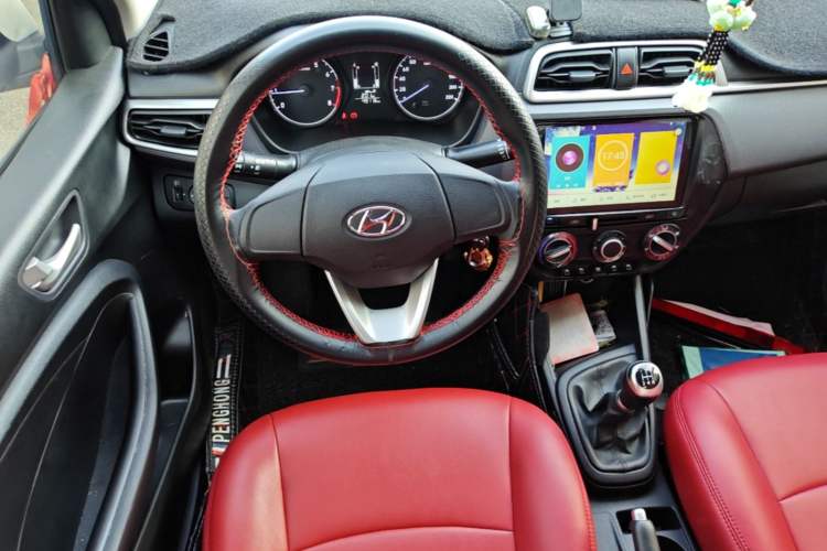 Used Hyundai Verna (older generation) 2017 1.4L Manual Colorful Skyroof Version China VI Standard Steering Wheel