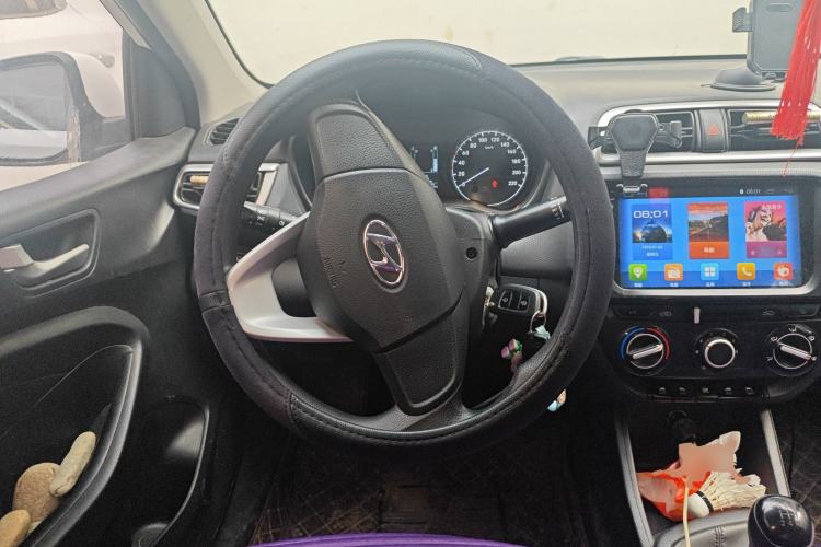 Used Hyundai Verna (older generation) 2017 1.4L Manual Refreshed Version China V Standard Steering Wheel