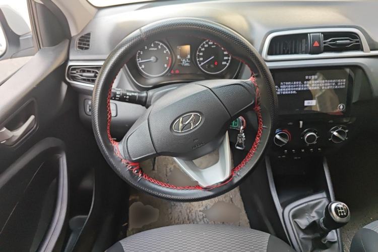 Used Hyundai Verna (older generation) 2017 1.4L Manual Huancai Edition China V Standard Steering Wheel