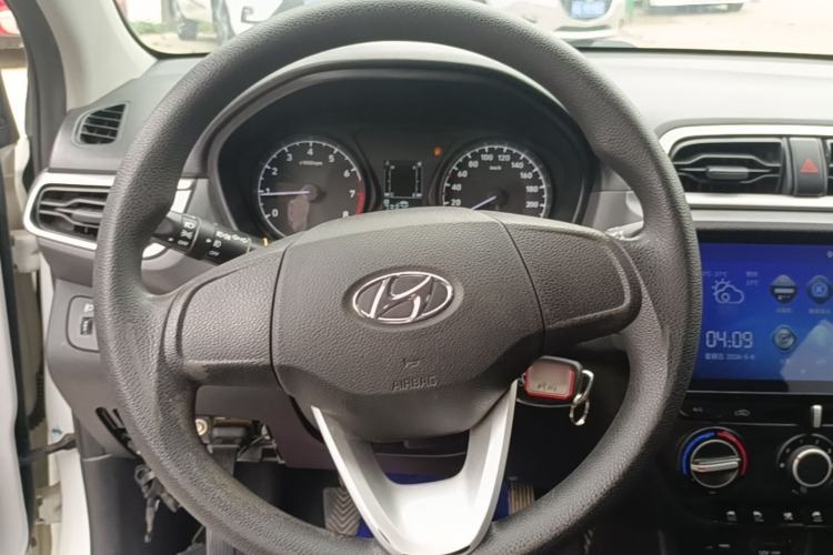 Used Hyundai Verna (older generation) 2017 1.4L Manual Huancai Edition China V Standard Steering Wheel