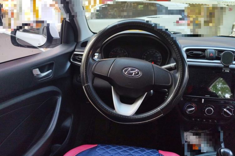 Used Hyundai Verna (older generation) 2017 1.4L Manual Refreshed Version China V Standard Steering Wheel