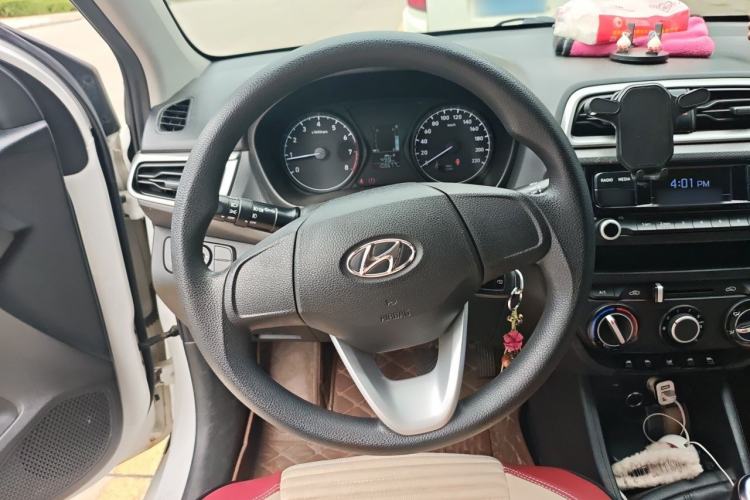 Used Hyundai Verna (older generation) 2017 1.4L Manual Huancai Edition China V Standard Steering Wheel