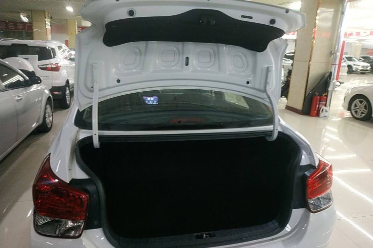 Used Hyundai Verna (older generation) 2017 1.4L Manual Refreshed Version China V Standard Trunk