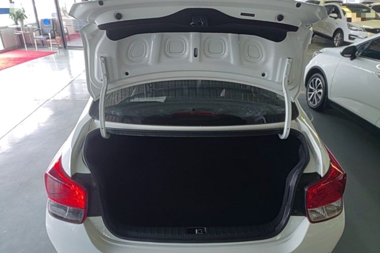 Used Hyundai Verna (older generation) 2017 1.4L Automatic YueXiang Edition China VI Standard Trunk