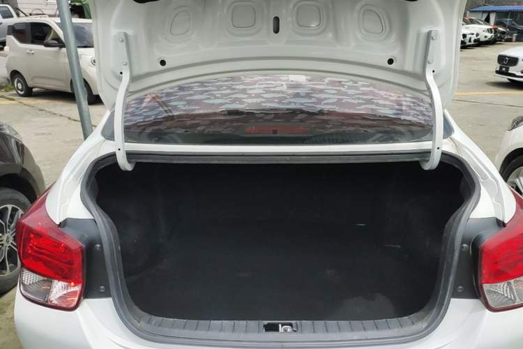 Used Hyundai Verna (older generation) 2017 1.4L Manual Huancai Edition China V Standard Trunk