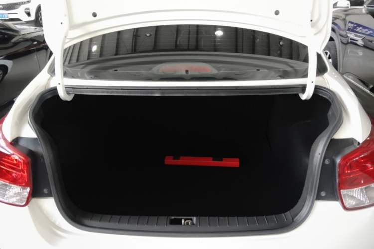 Used Hyundai Verna (older generation) 2017 1.4L Automatic YueXiang Edition China VI Standard Trunk