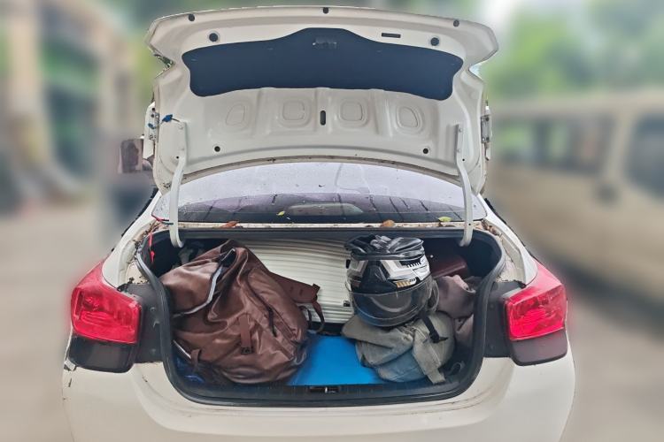 Used Hyundai Verna (older generation) 2017 1.4L Manual Huancailian Connected Version China V Standard Trunk