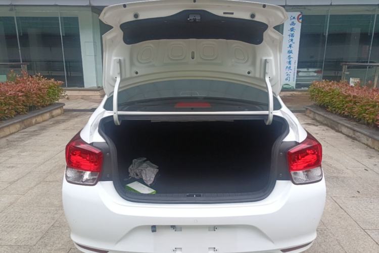 Used Hyundai Verna (older generation) 2017 1.4L Automatic YueXiang Edition China V-standard Trunk