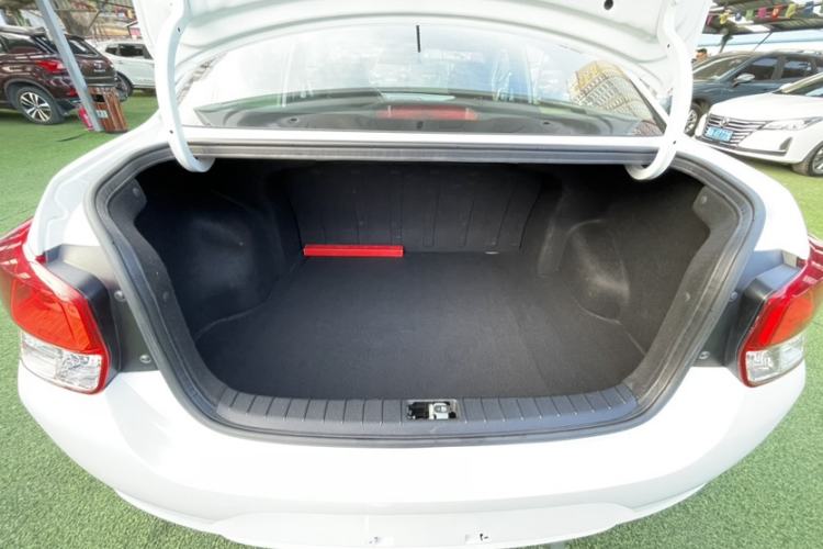 Used Hyundai Verna (older generation) 2017 1.4L Manual Refreshed Version China V Standard Trunk