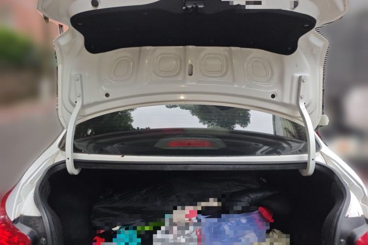 Used Hyundai Verna (older generation) 2017 1.4L Automatic YueXiang Edition China V-standard Trunk