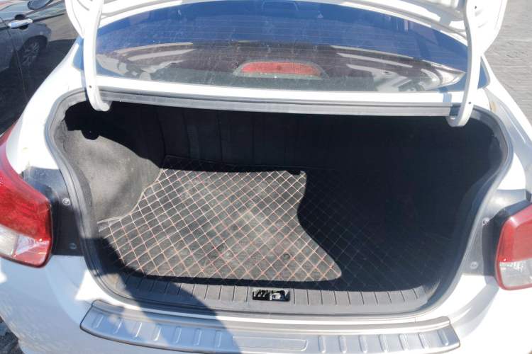 Used Hyundai Verna (older generation) 2017 1.4L Manual Huancai Edition China V Standard Trunk
