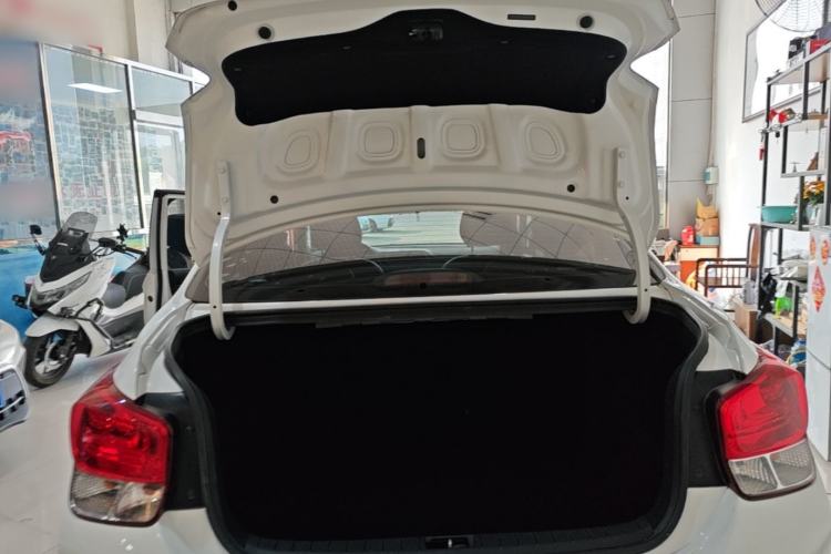Used Hyundai Verna (older generation) 2017 1.4L Manual Refreshed Version China V Standard Trunk