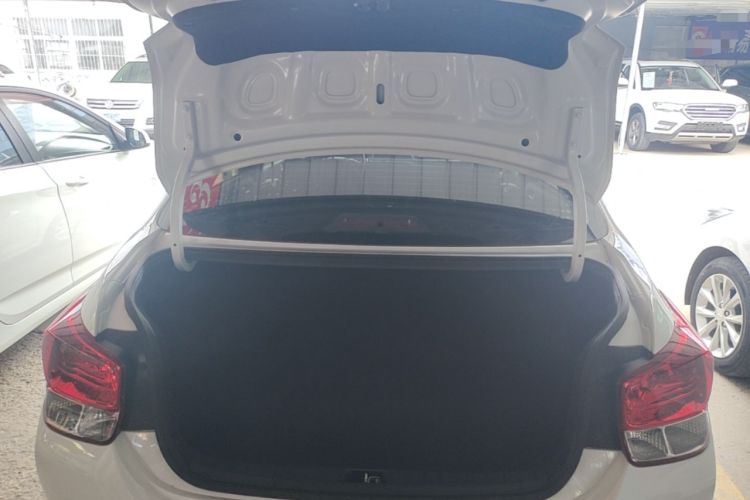 Used Hyundai Verna (older generation) 2017 1.4L Manual Huancai Edition China V Standard Trunk