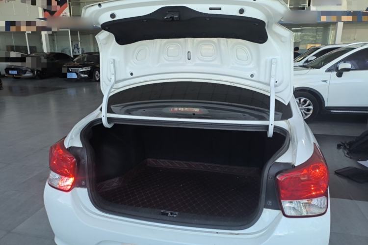 Used Hyundai Verna (older generation) 2017 1.4L Manual Huancai Edition China VI Trunk