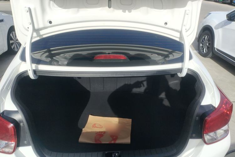 Used Hyundai Verna (older generation) 2017 1.4L Manual Colorful Skyroof Version China V Standard Trunk