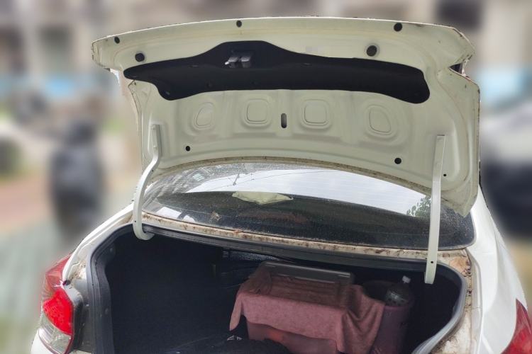 Used Hyundai Verna (older generation) 2017 1.4L Automatic YueXiang Edition China V-standard Trunk