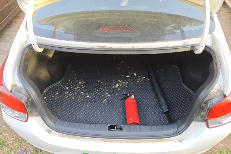 Used Hyundai Verna (older generation) 2017 1.4L Automatic YueXiang Edition China V-standard Trunk