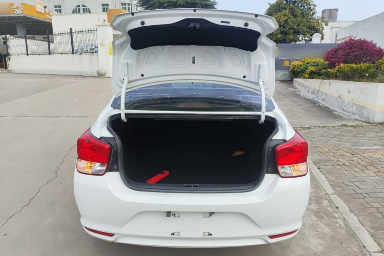 Used Hyundai Verna (older generation) 2017 1.4L Manual Colorful Skyroof Version China V Standard Trunk