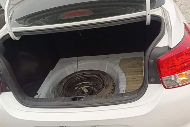 Used Hyundai Verna (older generation) 2017 1.4L Manual Huancai Edition China V Standard Trunk