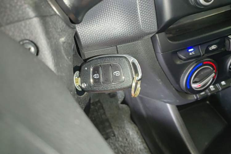Used Hyundai Verna (older generation) 2017 1.4L Automatic YueXiang Edition China VI Standard Vehicle Key