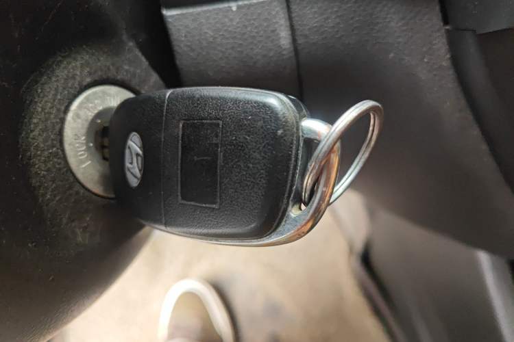 Used Hyundai Verna (older generation) 2017 1.4L Manual Refreshed Version China VI Standard Vehicle Key