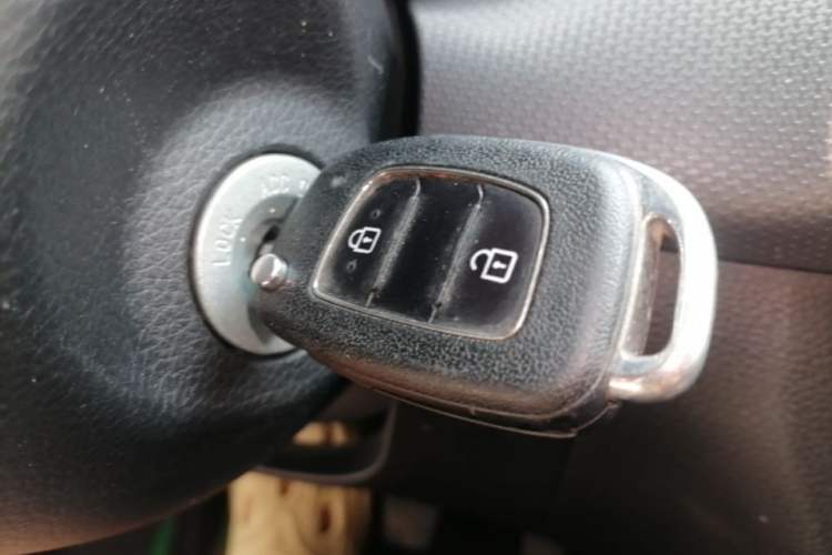 Used Hyundai Verna (older generation) 2017 1.4L Manual Refreshed Version China V Standard Vehicle Key