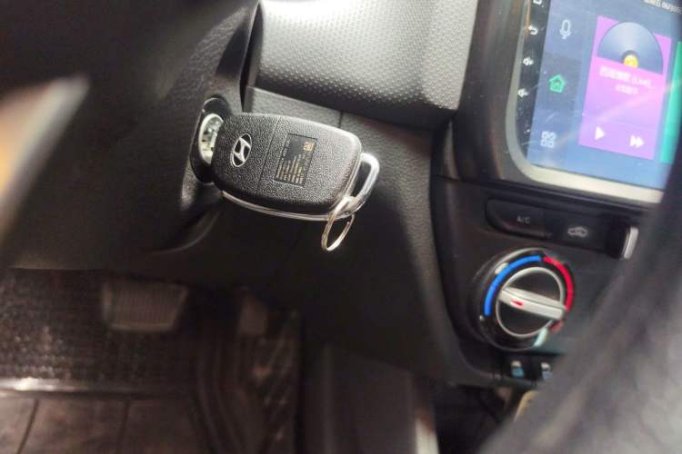 Used Hyundai Verna (older generation) 2017 1.4L Automatic YueXiang Edition China V-standard Vehicle Key