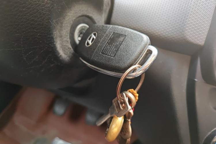 Used Hyundai Verna (older generation) 2017 1.4L Manual Huancailian Connected Version China V Standard Vehicle Key