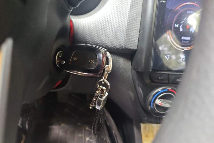 Used Hyundai Verna (older generation) 2017 1.4L Manual Huancai Edition China V Standard Vehicle Key