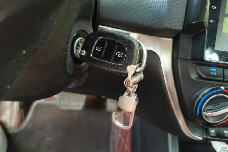 Used Hyundai Verna (older generation) 2017 1.4L Automatic YueXiang Connected Version China V Standard Vehicle Key