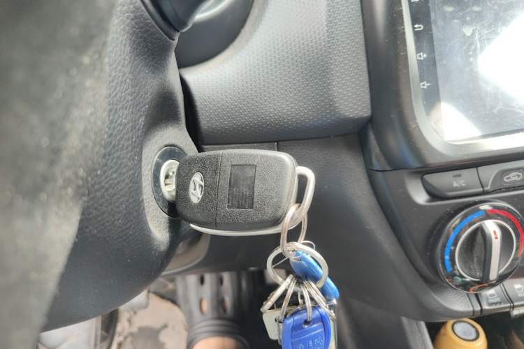 Used Hyundai Verna (older generation) 2017 1.4L Manual Huancai Edition China V Standard Vehicle Key