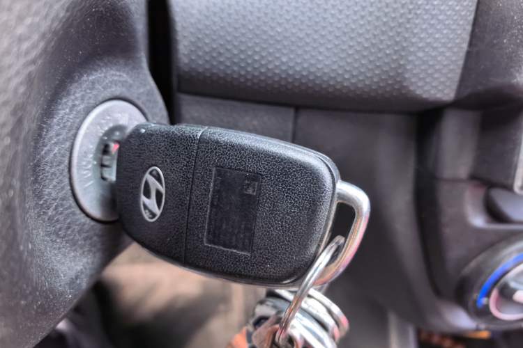 Used Hyundai Verna (older generation) 2017 1.4L Manual Refreshed Version China V Standard Vehicle Key