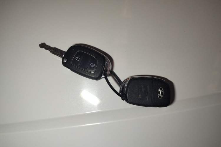 Used Hyundai Verna (older generation) 2017 1.4L Manual Refreshed Version China V Standard Vehicle Key